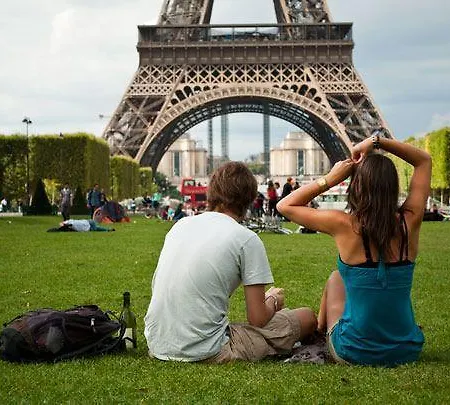 Eiffel Tower Champs De Mars Apartment Paris